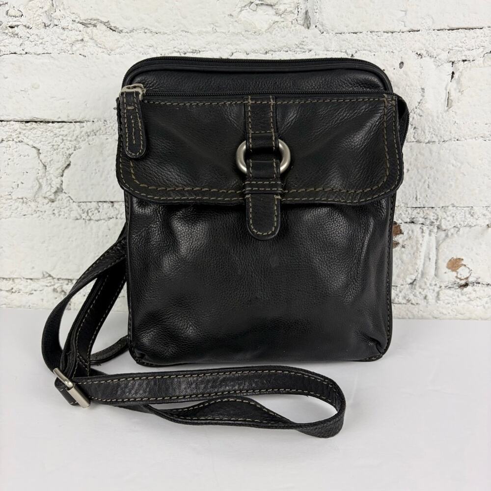 Fossil Black Leather Circle Ring Front Adjustable Crossbody Purse Bag